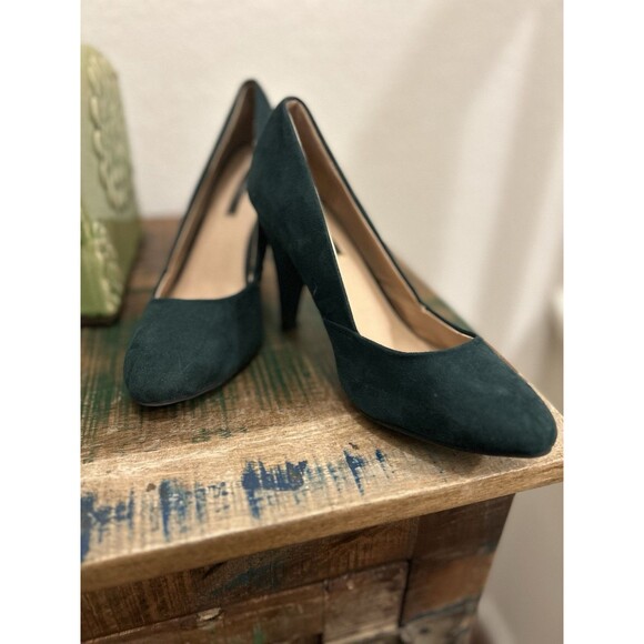 Forever 21 Women’s Demure Forest Green Heels, 2.5” Size 7 - Picture 1 of 5